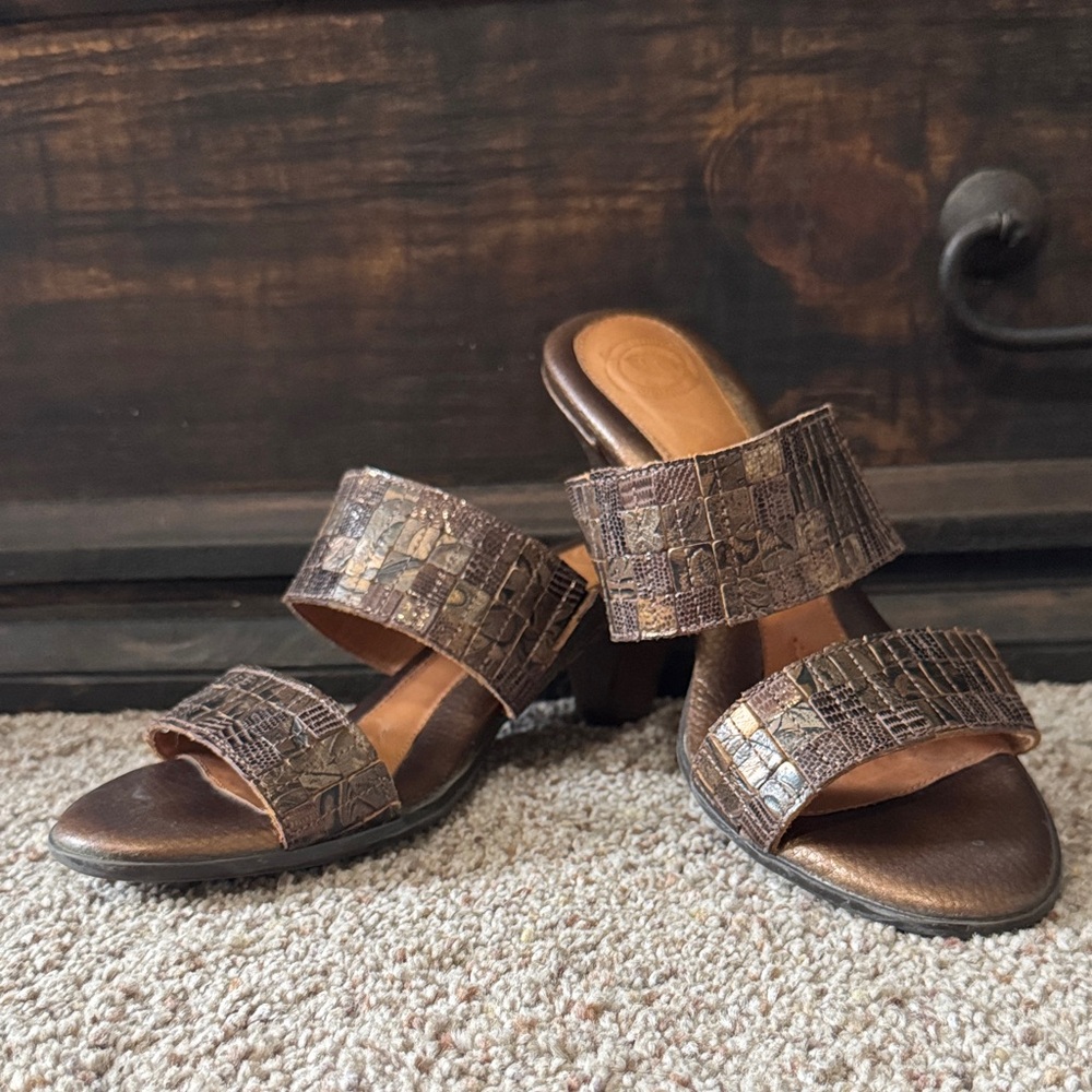Nurture Brown Textured Mules